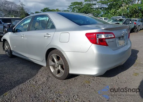 2014 Toyota Camry Se Sport z USA, uszkodzony, nr VIN 4T1BF1FK7EU733583